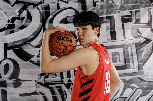 杨瀚森转发利拉德邀请他一起开干动态:Yes sirrrrrrrrrr~~~