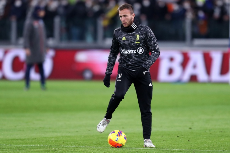 华体会 hth-罗马诺：格雷米奥正就阿图尔永久转会深入谈判，有望以免签形式达成协议