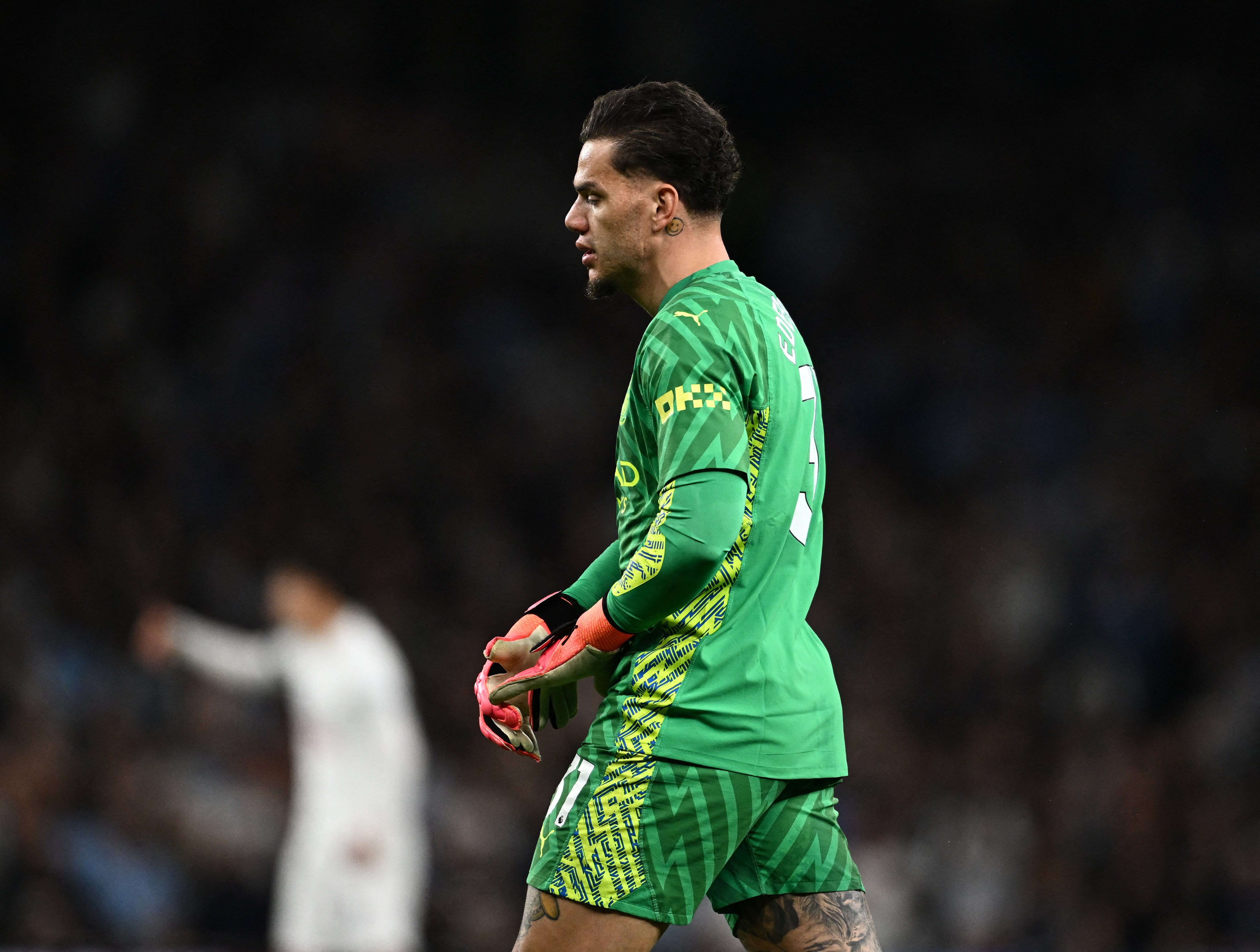 斯基拉：加拉塔萨雷已报价埃德森&amp;正等待曼城答复，球员希望加盟