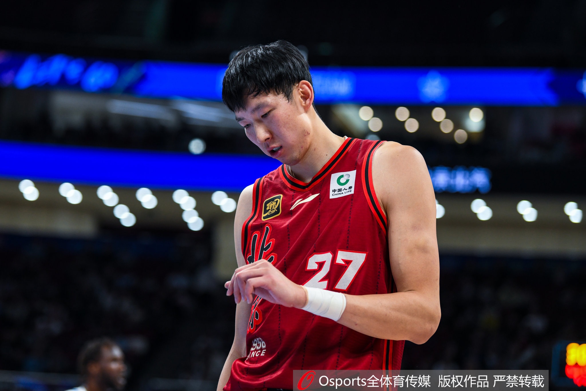 体育直播-北京新赛季主力阵容揭晓:陈盈骏携手赵睿领衔,雷蒙翟晓川周琦强势助阵