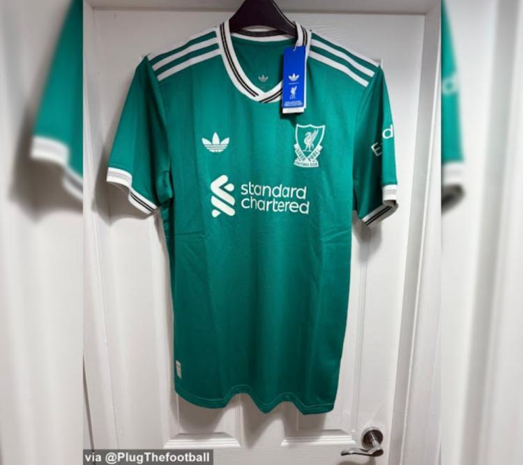 体育直播-利物浦25-26赛季第三球衣曝光:海绿色+现代化经典队徽