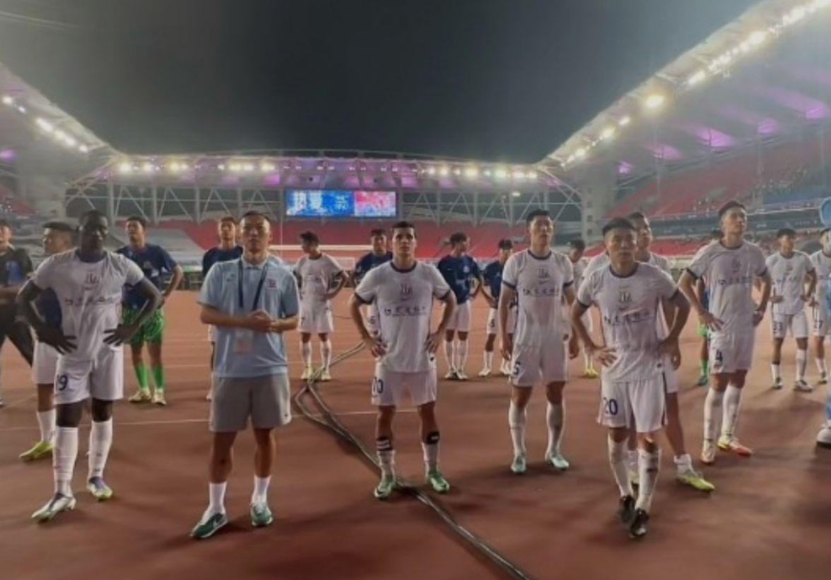 华体会 hth-球迷怒吼“解散” 申花官方致歉:不能接受5轮1胜拿5分,深刻反思