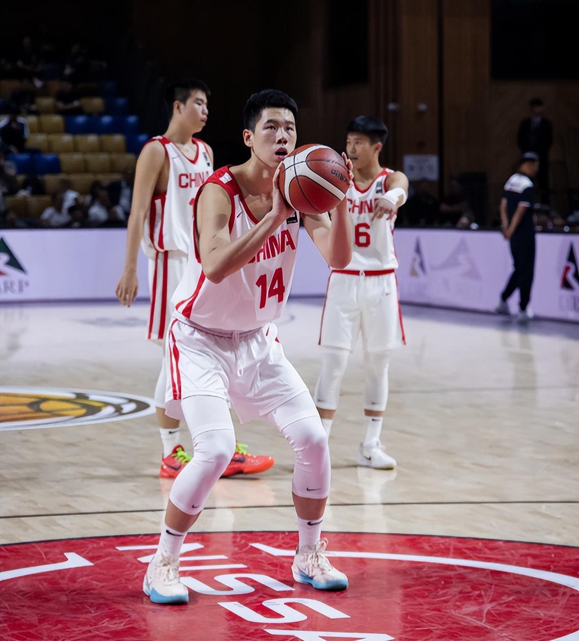 华体会 hth-中国男篮又出内线天才?15岁少年已2.08米 三战50+38+7帽看齐周琦