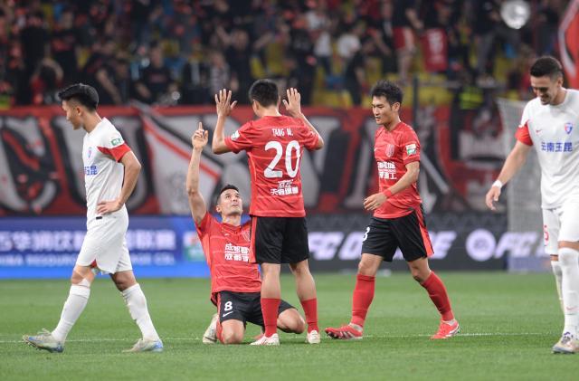 华体会app下载入口-【中超】周定洋破门侯永永绝平 蓉城1比1玉昆