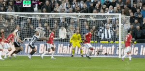 华体会 hth-【英超】威震天！威洛克+威尔逊双头球，纽卡2比0曼联